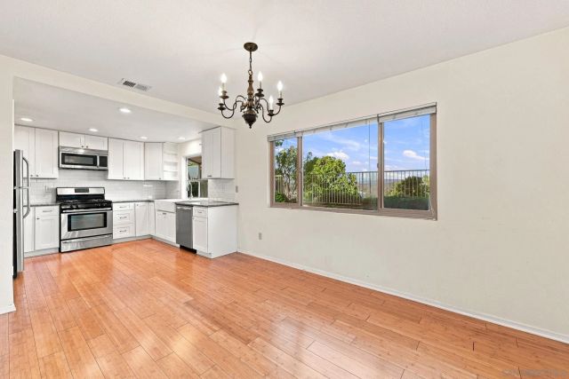 1910 Willow Ridge, Vista, CA 92081