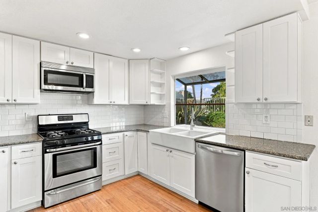 1910 Willow Ridge, Vista, CA 92081