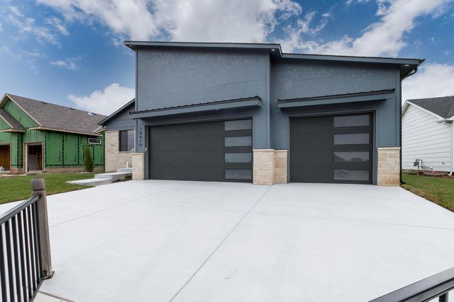 10410 W Graber Cir., Wichita, KS 67215