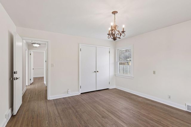 2079 Upper Saint Dennis Road, Saint Paul, MN 55116