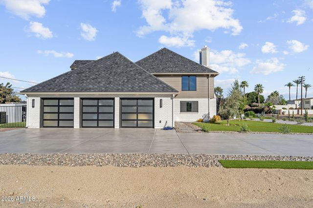 910 E KALER Drive, Phoenix, AZ 85020