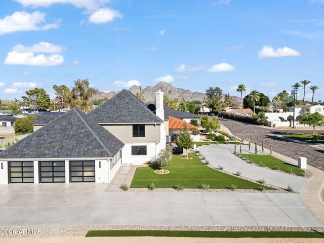 910 E KALER Drive, Phoenix, AZ 85020