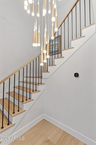 910 E KALER Drive, Phoenix, AZ 85020