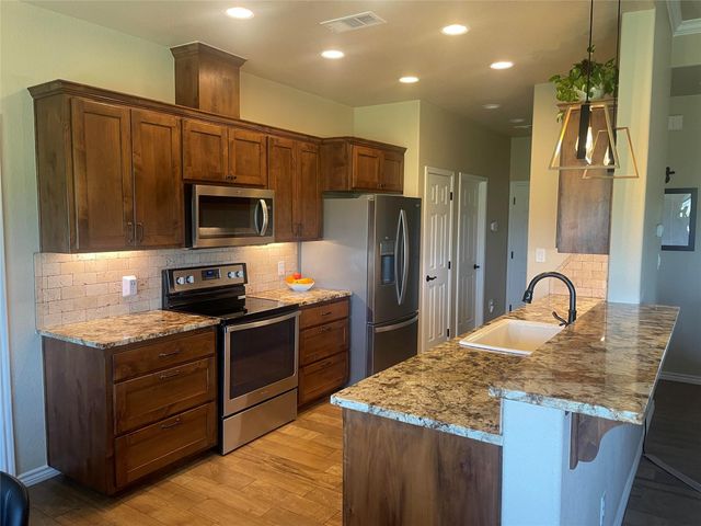 364 Firestone DR, Meadowlakes, TX 78654