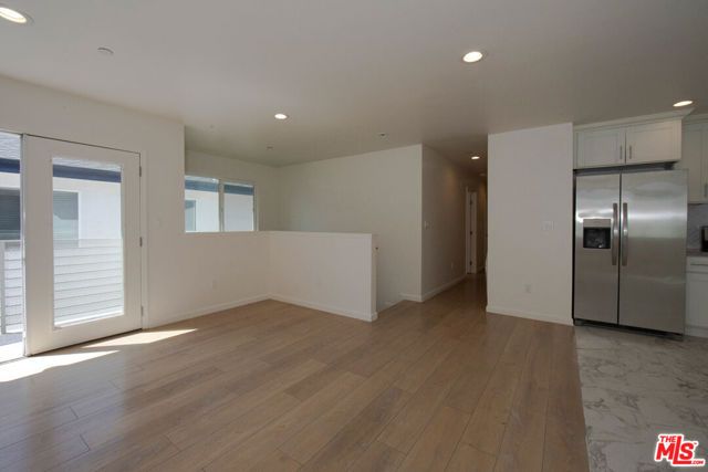 7834 Flight Avenue, Los Angeles, CA 90045