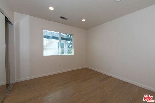 7834 Flight Avenue, Los Angeles, CA 90045