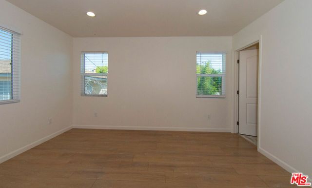 7834 Flight Avenue, Los Angeles, CA 90045