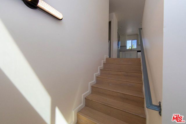 7834 Flight Avenue, Los Angeles, CA 90045