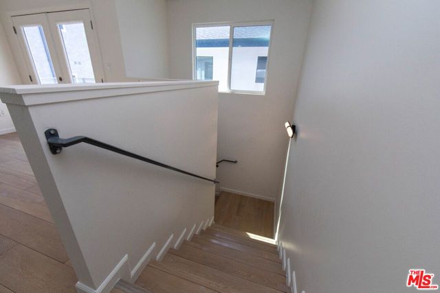 7834 Flight Avenue, Los Angeles, CA 90045