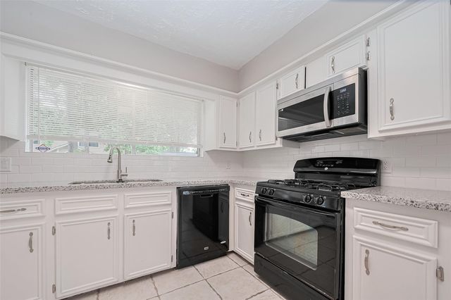 2606 Lexington Woods Drive, Spring, TX 77373