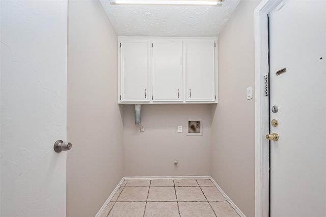 2606 Lexington Woods Drive, Spring, TX 77373