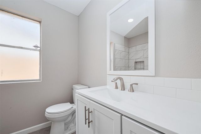 2606 Lexington Woods Drive, Spring, TX 77373