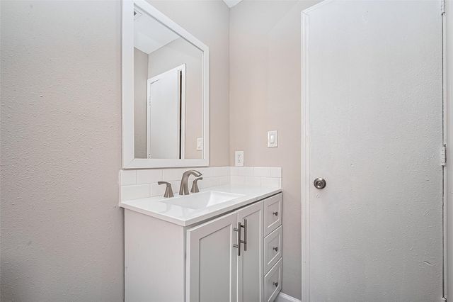 2606 Lexington Woods Drive, Spring, TX 77373