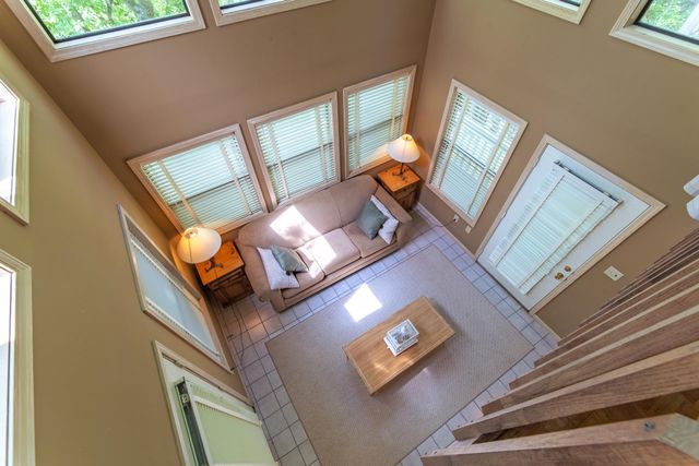 1720 POINT GRAND DR, Savannah, TN 38365