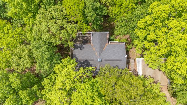 1720 POINT GRAND DR, Savannah, TN 38365