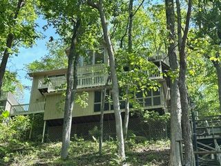 1720 POINT GRAND DR, Savannah, TN 38365