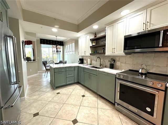 325 Dunes BLVD 306, Naples, FL 34110