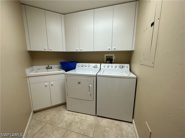 325 Dunes BLVD 306, Naples, FL 34110