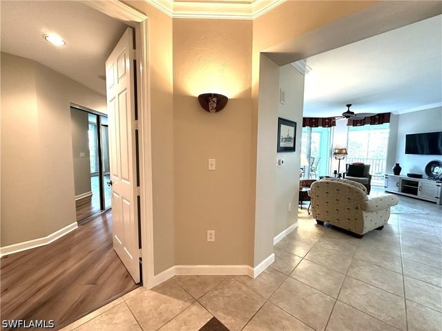 325 Dunes BLVD 306, Naples, FL 34110