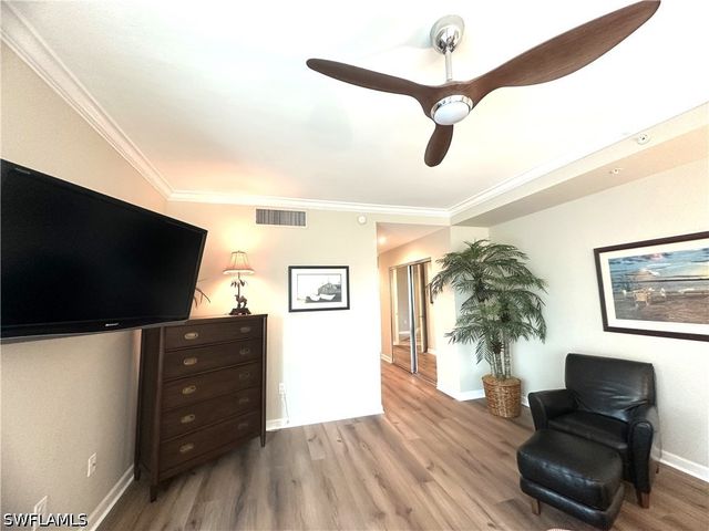 325 Dunes BLVD 306, Naples, FL 34110