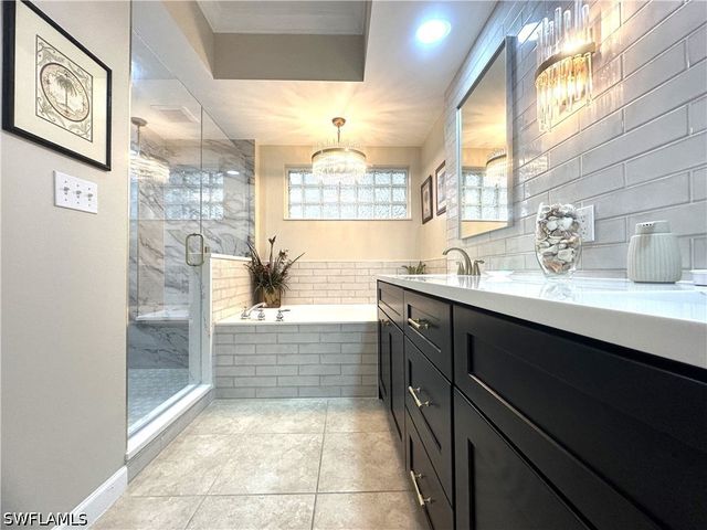 325 Dunes BLVD 306, Naples, FL 34110