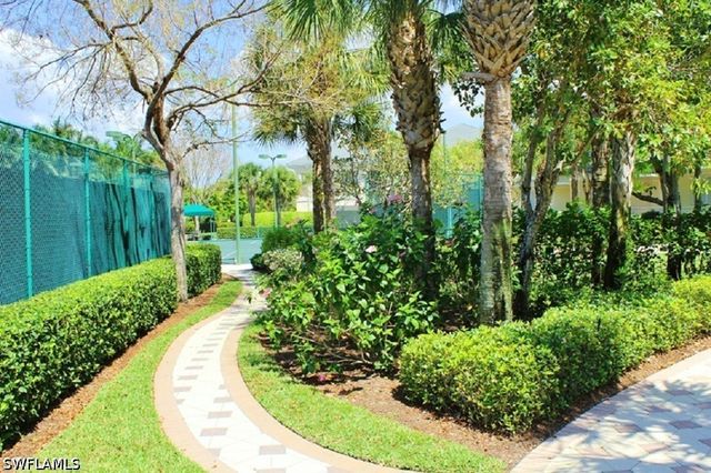 325 Dunes BLVD 306, Naples, FL 34110