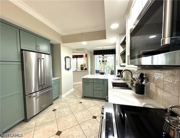 325 Dunes BLVD 306, Naples, FL 34110