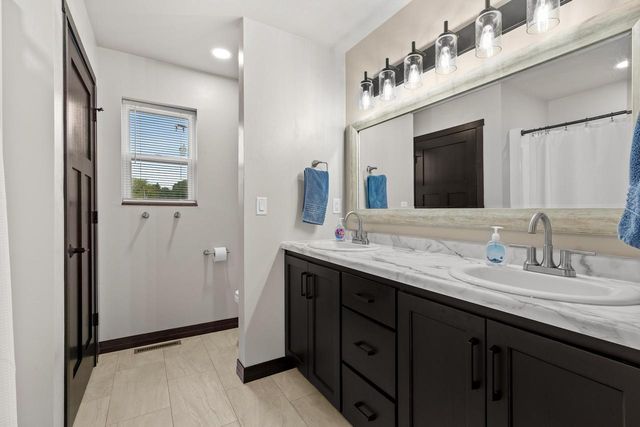 1429 Harbor Lights ROAD, Suamico, WI 54173