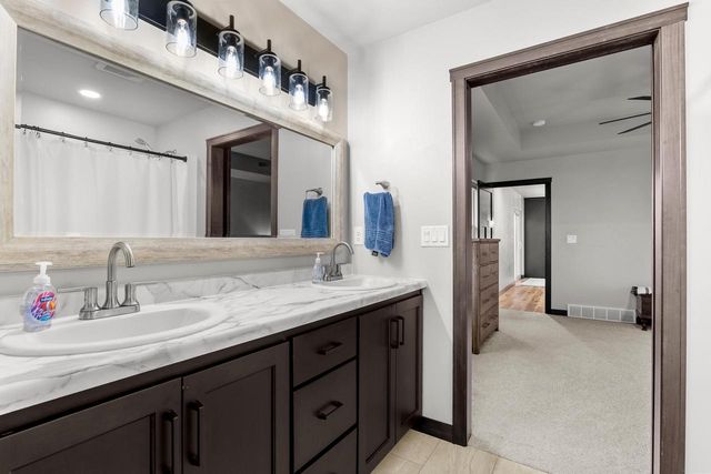 1429 Harbor Lights ROAD, Suamico, WI 54173