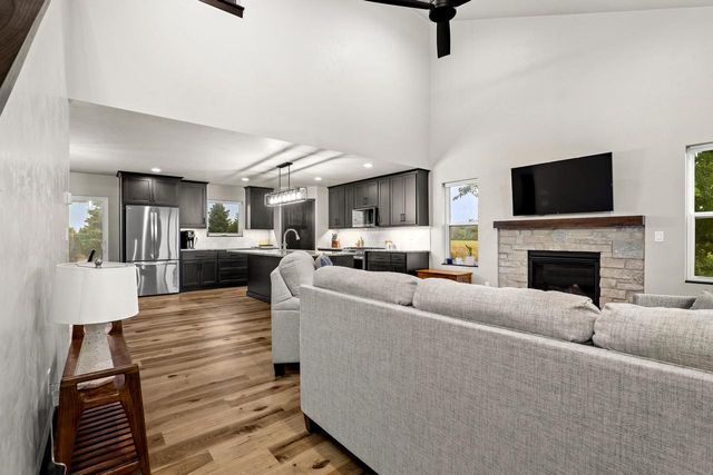 1429 Harbor Lights ROAD, Suamico, WI 54173