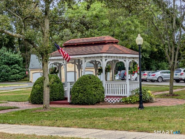 75 Washington Avenue 8-205, Hamden, CT 06518