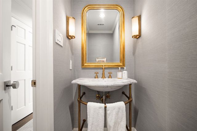 6243 Del Norte Lane, Dallas, TX 75225