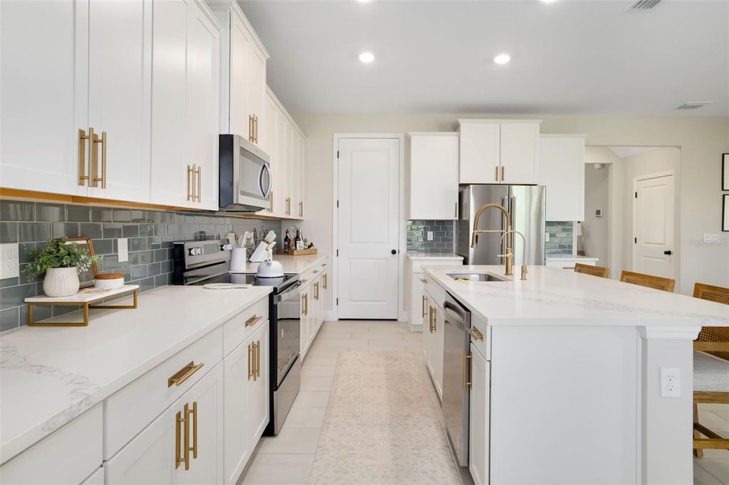 Image 16 of property listing at 3826 BUTTE TRAIL, Bradenton, FL 34211