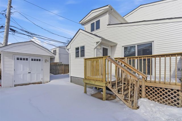 25 Whitetail Lane, Commack, NY 11725