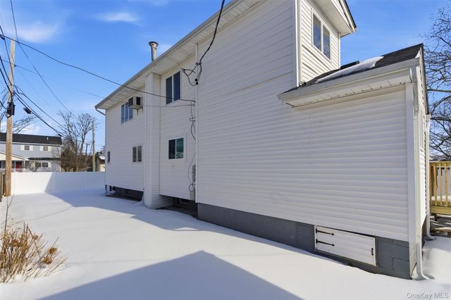 25 Whitetail Lane, Commack, NY 11725