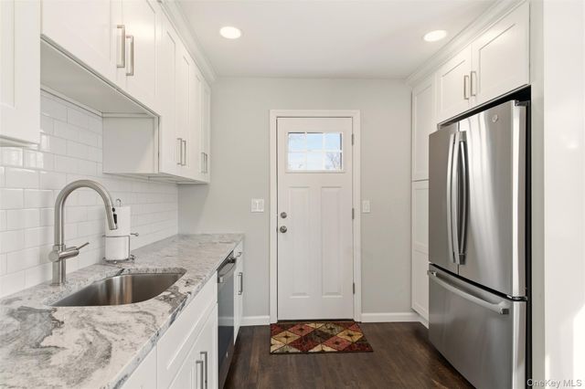 25 Whitetail Lane, Commack, NY 11725