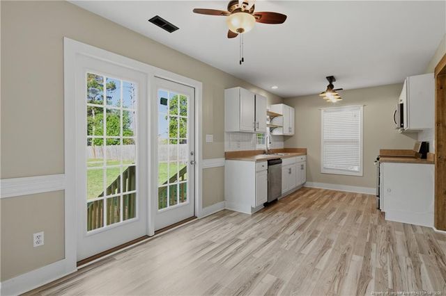 246 Fallingleaf Drive, Raeford, NC 28376