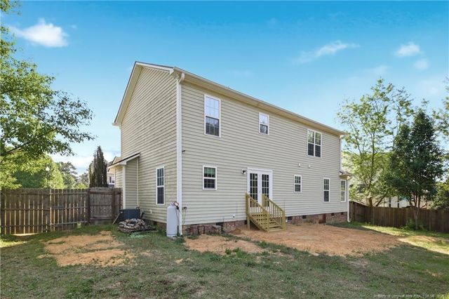 246 Fallingleaf Drive, Raeford, NC 28376