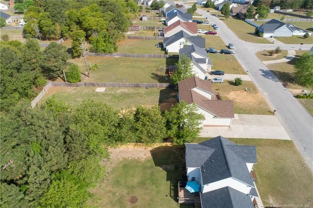 246 Fallingleaf Drive, Raeford, NC 28376