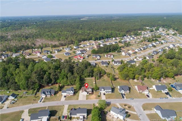 246 Fallingleaf Drive, Raeford, NC 28376