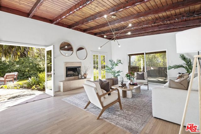 1128 Canyon Trail, Topanga, CA 90290