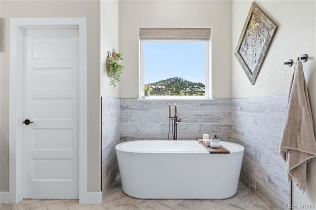 5330 Country Club Drive, Larkspur, CO 80118