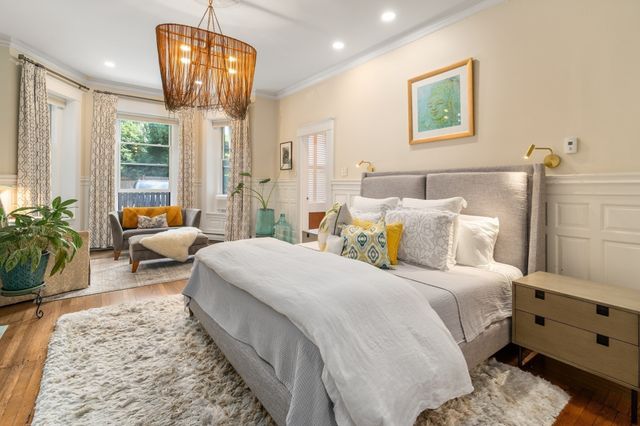 1081 Beacon 8, Brookline, MA 02446