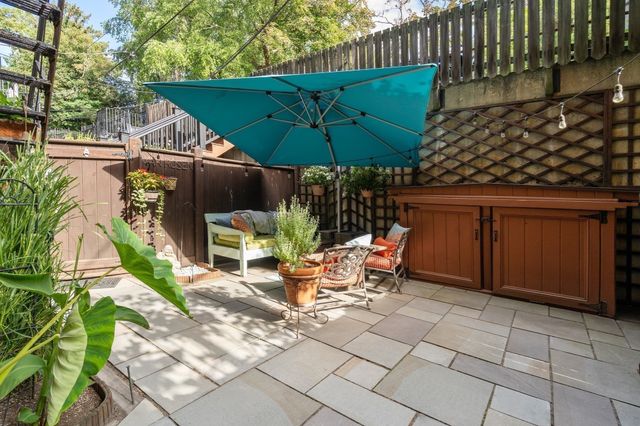1081 Beacon 8, Brookline, MA 02446