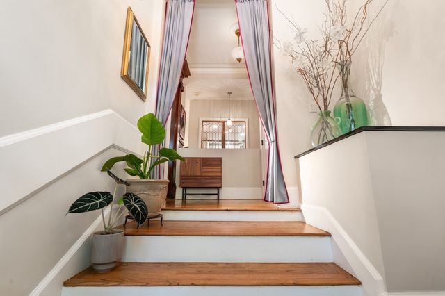 1081 Beacon 8, Brookline, MA 02446