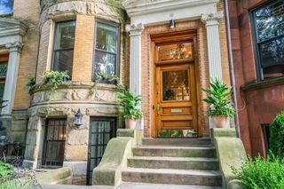 1081 Beacon 8, Brookline, MA 02446