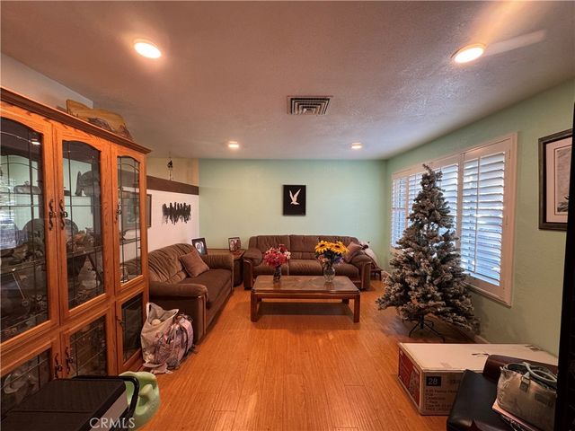 6581 Merito, San Bernardino, CA 92404