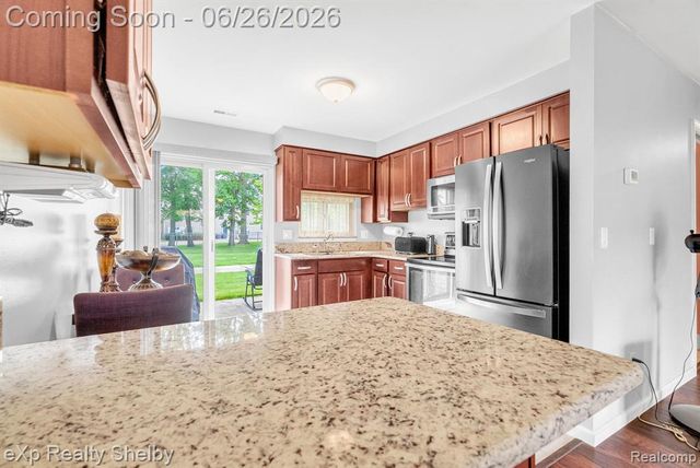 29417 Park Place Drive, Warren, MI 48093