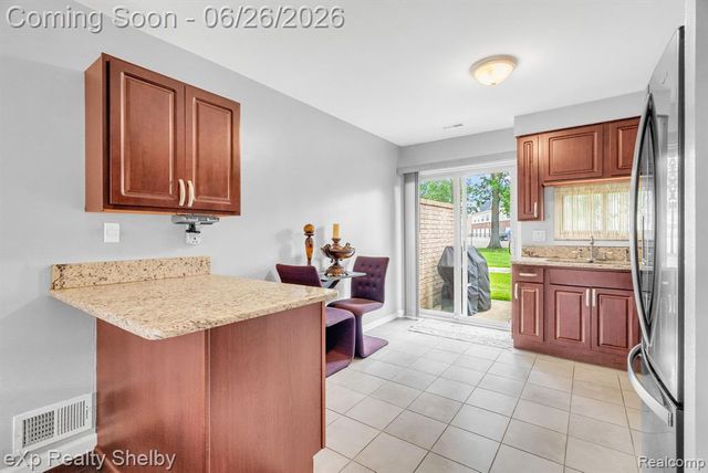 29417 Park Place Drive, Warren, MI 48093