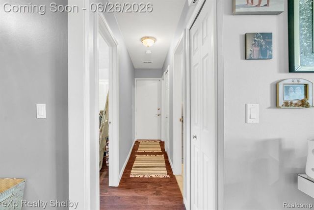 29417 Park Place Drive, Warren, MI 48093